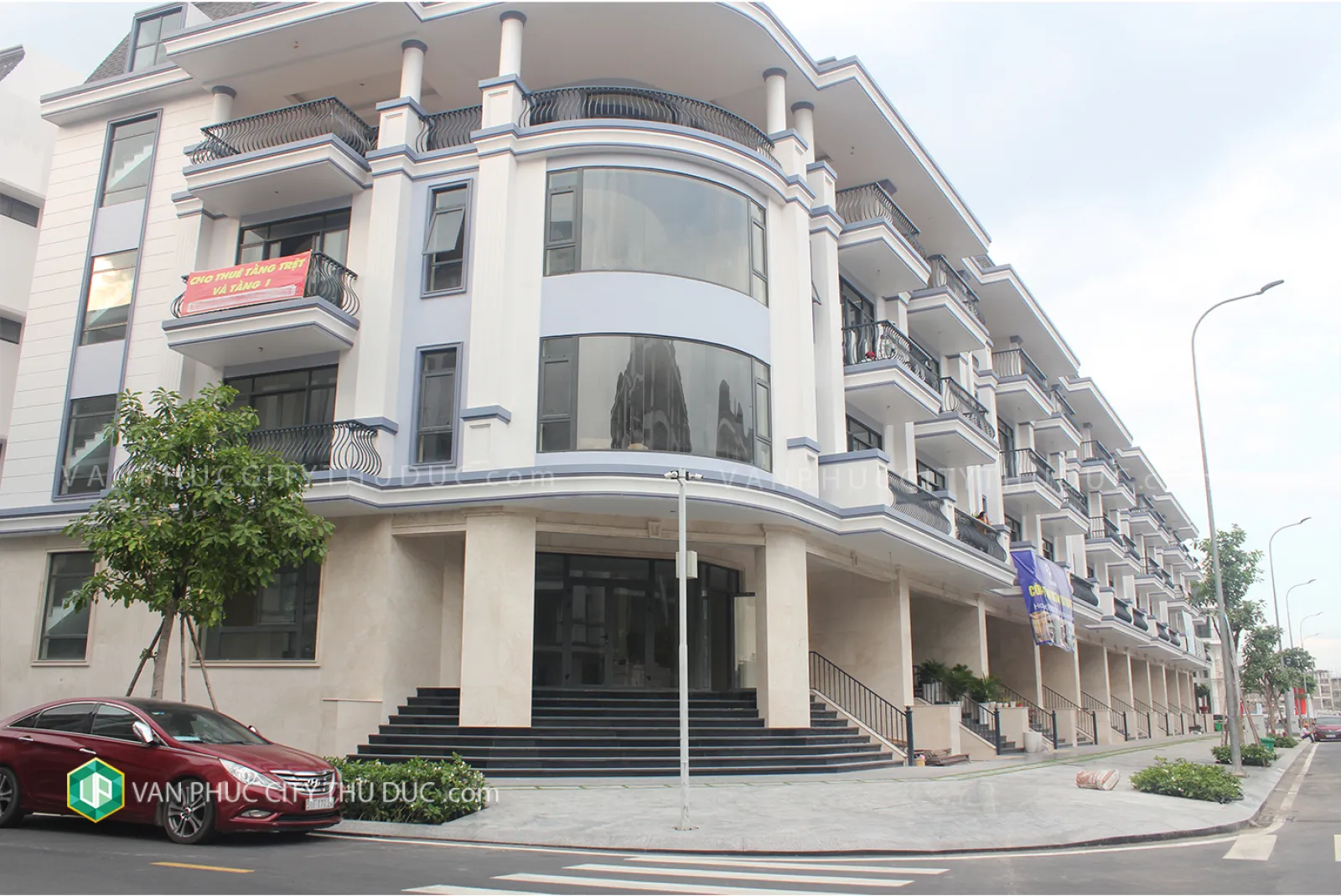 Chính chủ cho thuê mặt bằng KDC Vạn Phúc Hầm + trệt + 4 lầu 30m2 (7x20m) 35m hướng Tây Nam