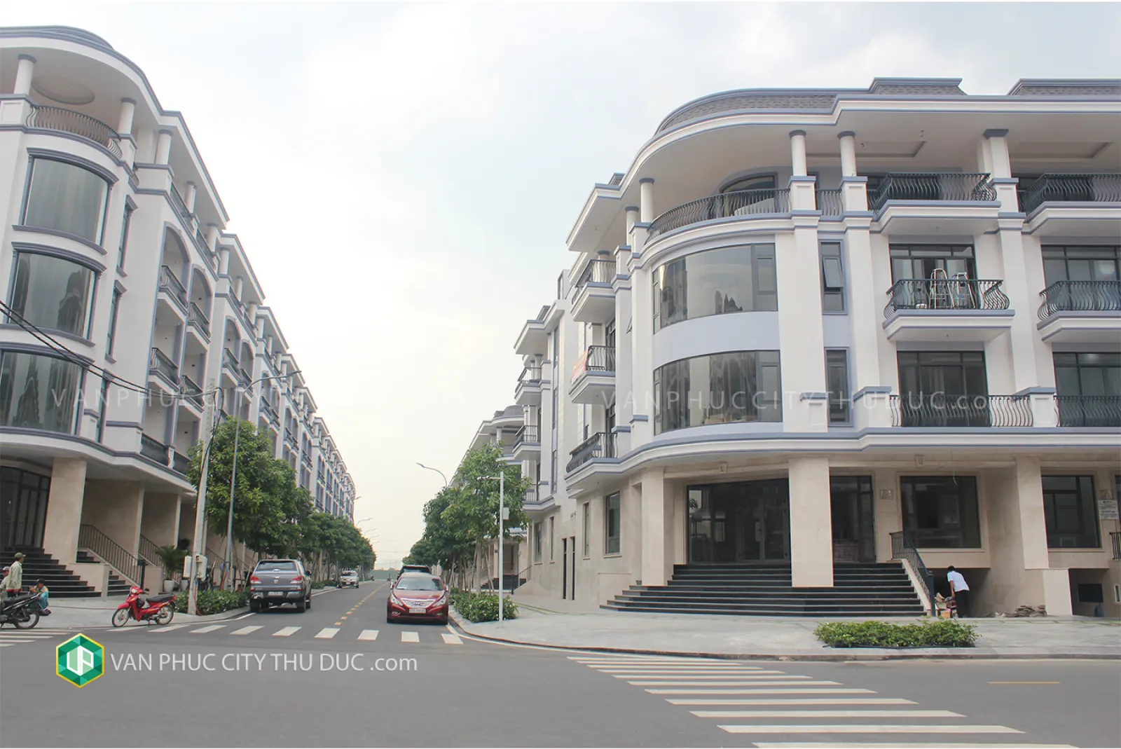 Chính chủ cho thuê mặt bằng KDC Vạn Phúc Hầm + trệt + 4 lầu 30m2 (7x20m) 35m hướng Tây Nam