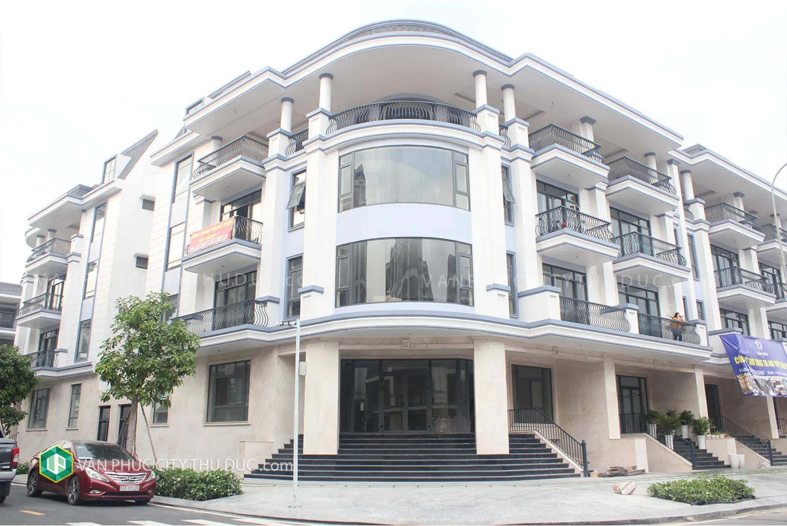 Chính chủ cho thuê mặt bằng KDC Vạn Phúc Hầm + trệt + 4 lầu 30m2 (7x20m) 35m hướng Tây Nam