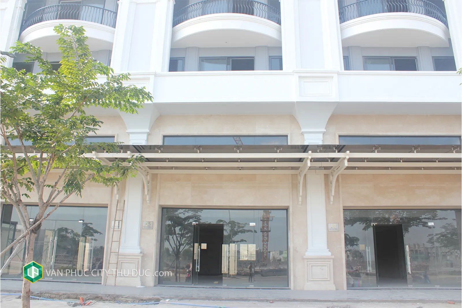 Cho thuê gấp mặt bằng Nguyễn Thị Nhung hướng Bắc 7x21 (147m2) đường 16m