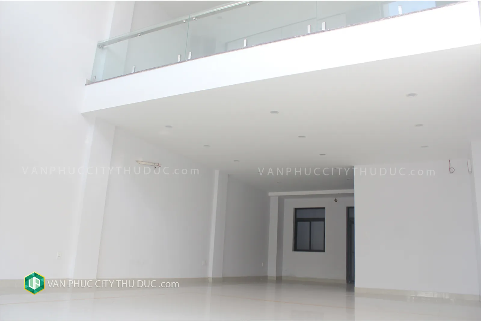 Cho thuê gấp mặt tiền Nguyễn Thị Nhung ngay khu trung tâm thương mại 7x20m hướng Đông Bắc