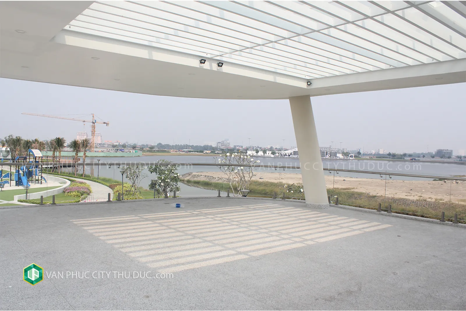 Cho thuê gấp mặt tiền Nguyễn Thị Nhung ngay khu trung tâm thương mại hướng Đông Bắc 7x20m 35m