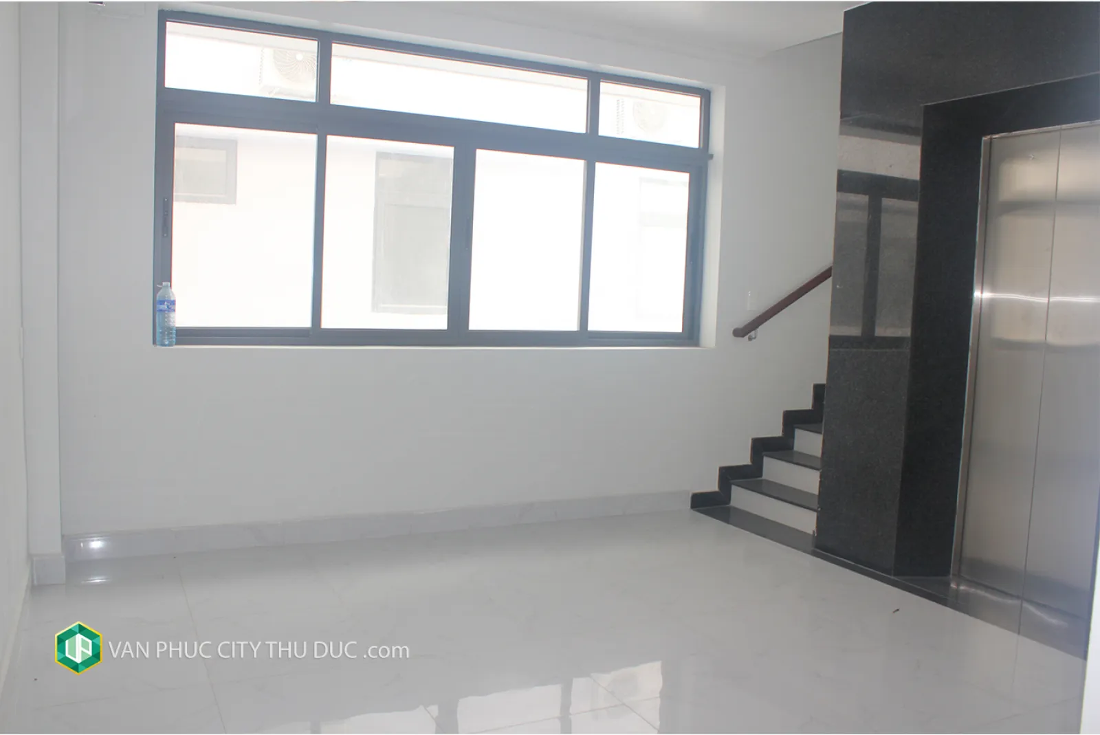 Cho thuê gấp nhà Vạn Phúc Thủ Đức Hầm + trệt + 3 lầu 154m2 (7x22m) đường lớn 13m hướng Tây Nam