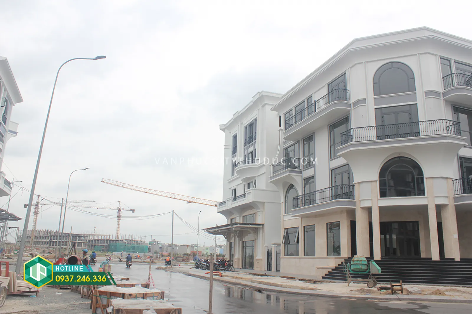 Cho thuê gấp nhà Vạn Phúc Thủ Đức ngay khu công viên 7x22 (154m2) mặt tiền đường 13m hướng Tây Nam