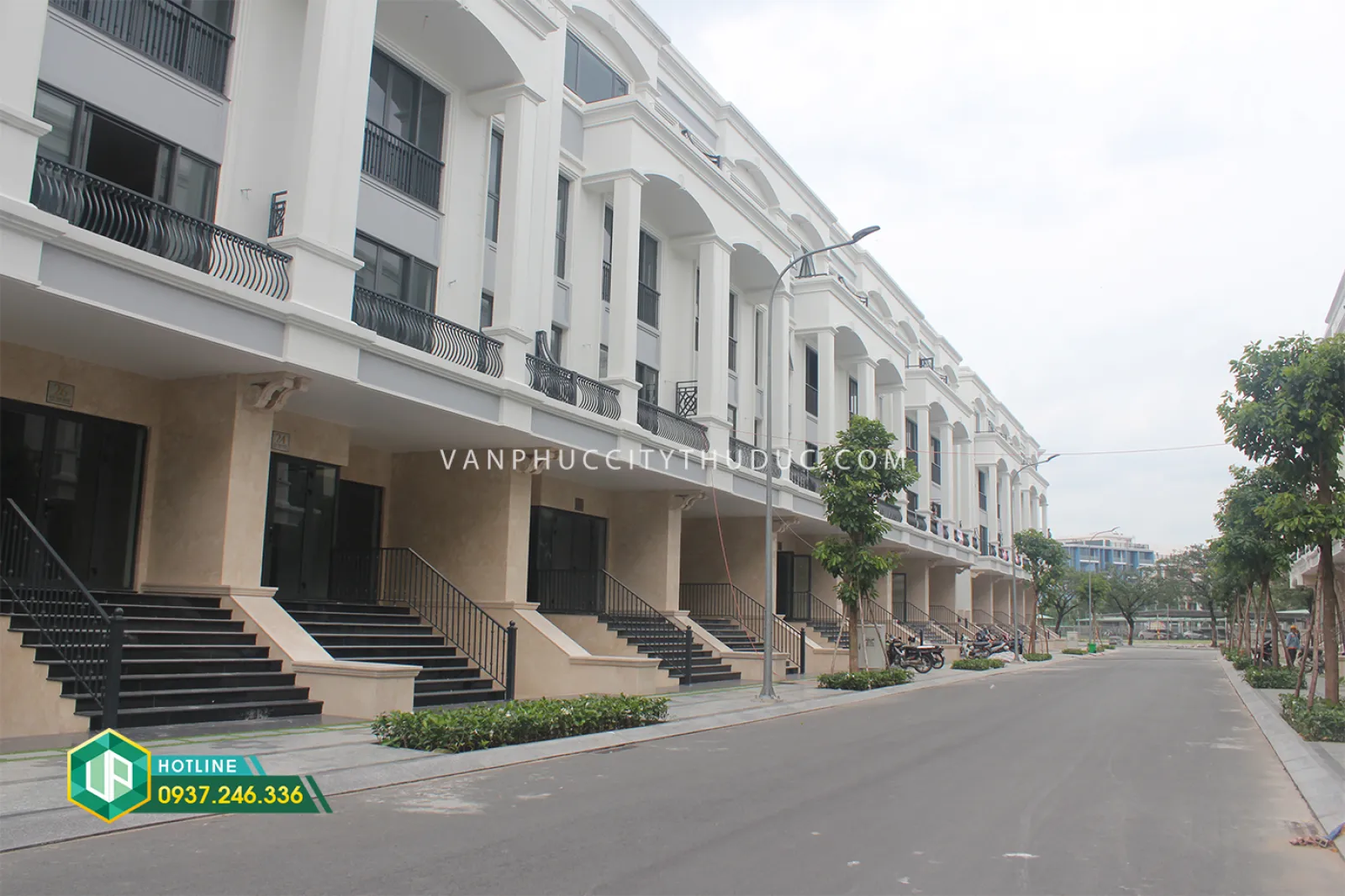 Cho thuê gấp nhà Vạn Phúc Thủ Đức ngay khu công viên hướng Tây Nam 154m2 (7x22m) mặt tiền đường 13m