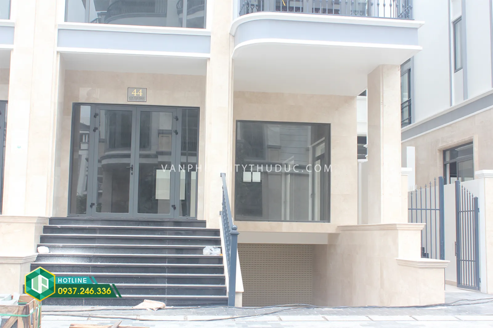 Cho thuê gấp nhà Vạn Phúc Thủ Đức ngay khu công viên hướng Tây Nam 154m2 (7x22m) mặt tiền đường 13m