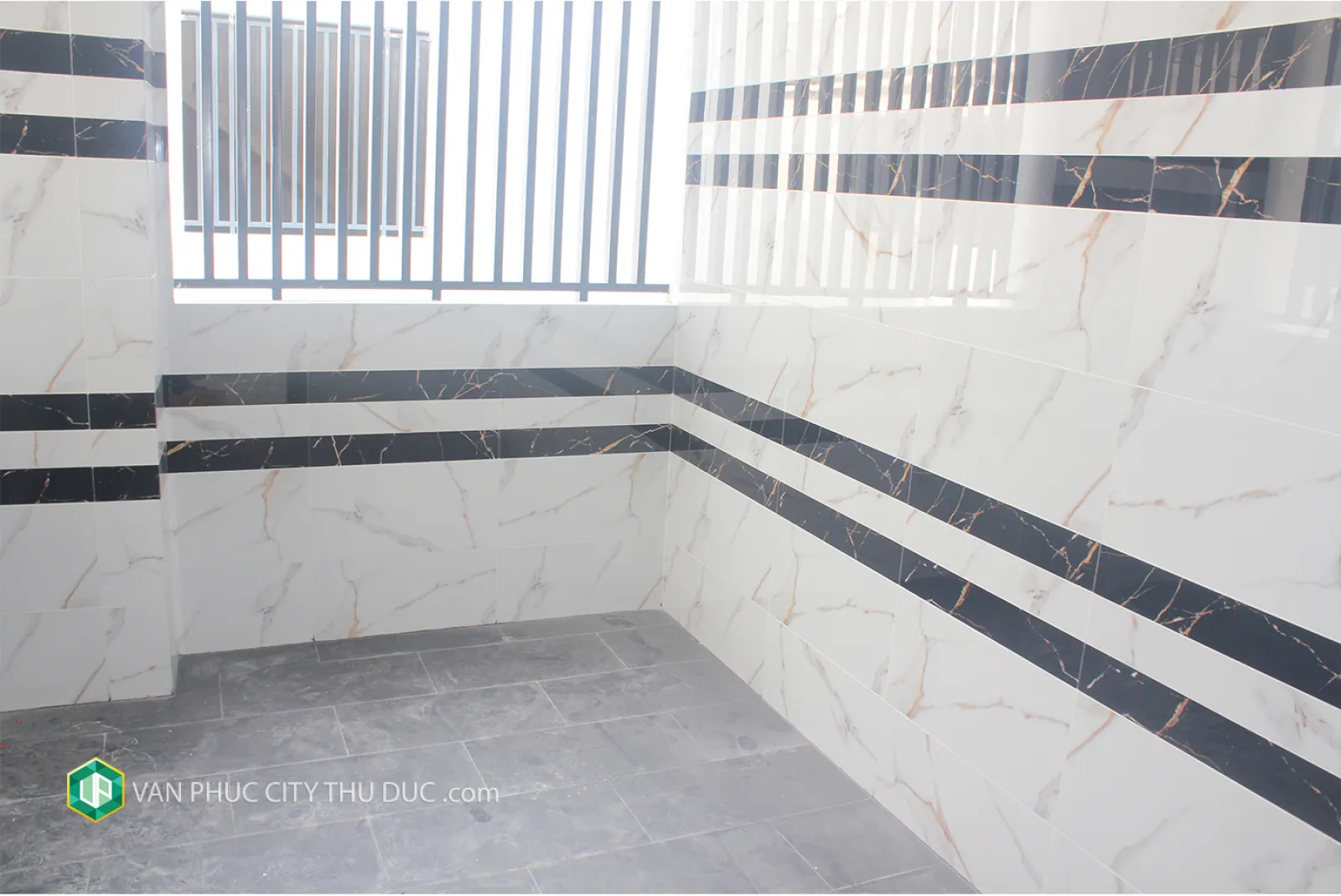 Cho thuê gấp nhà Vạn Phúc Thủ Đức ngay khu công viên hướng Tây Nam 154m2 (7x22m) mặt tiền đường 13m