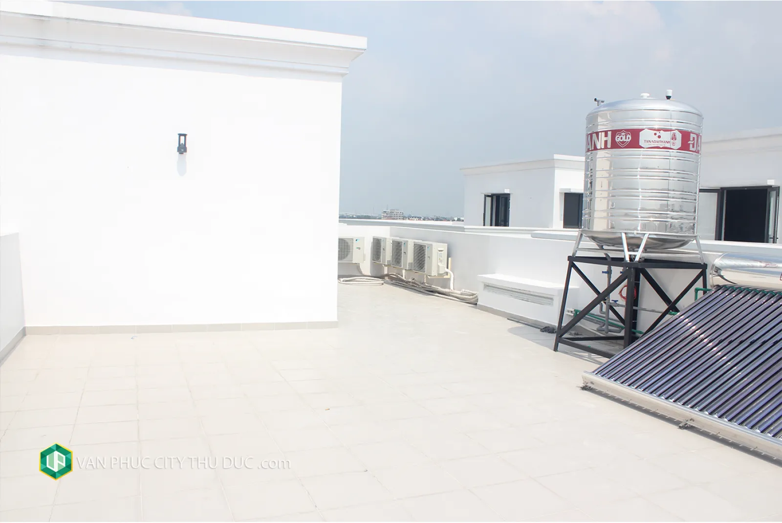 Cho thuê gấp nhà Vạn Phúc Thủ Đức ngay khu công viên hướng Tây Nam 154m2 (7x22m) mặt tiền đường 13m