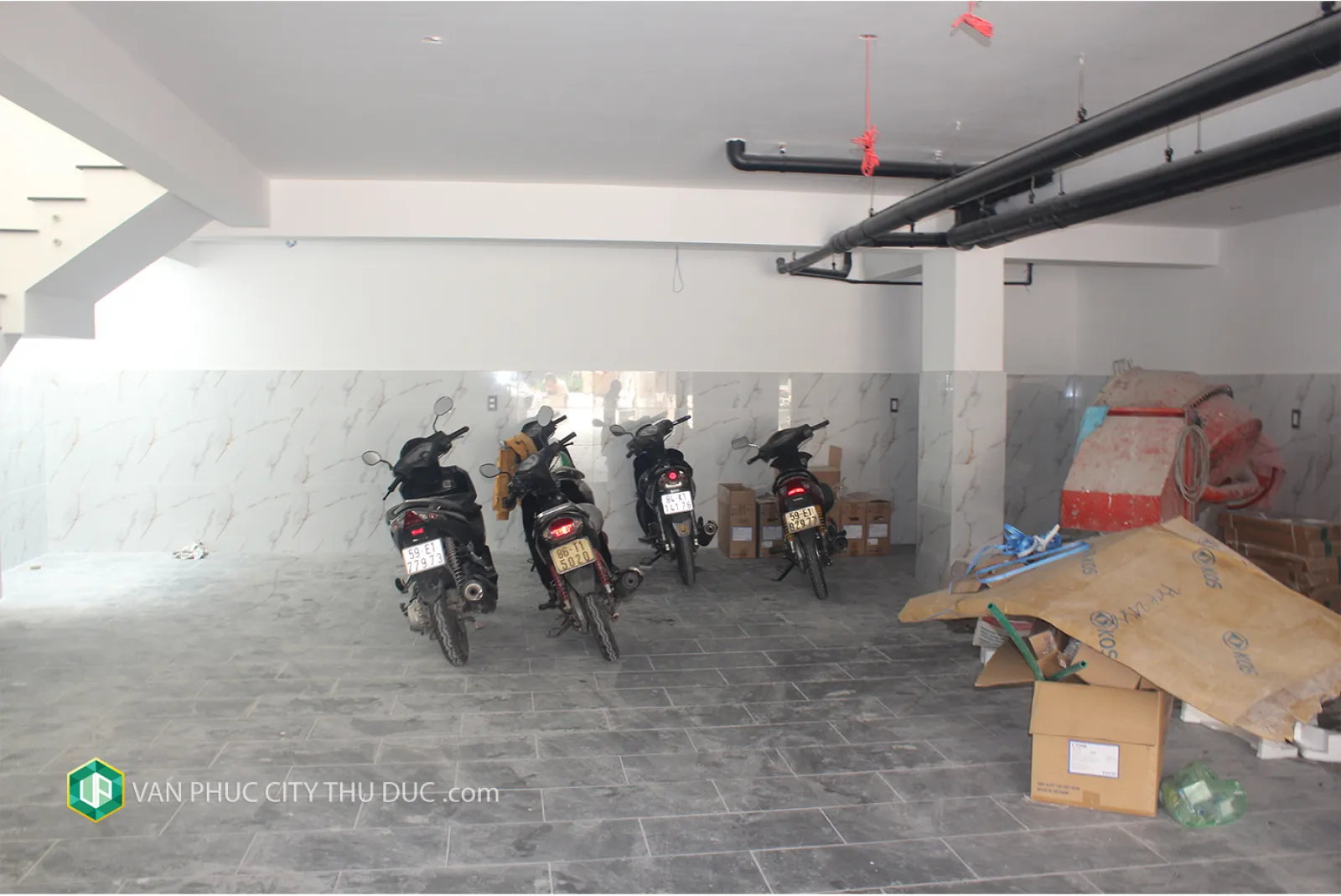 Cho thuê gấp nhà Vạn Phúc Thủ Đức ngay khu công viên hướng Tây Nam 154m2 (7x22m) mặt tiền đường 13m