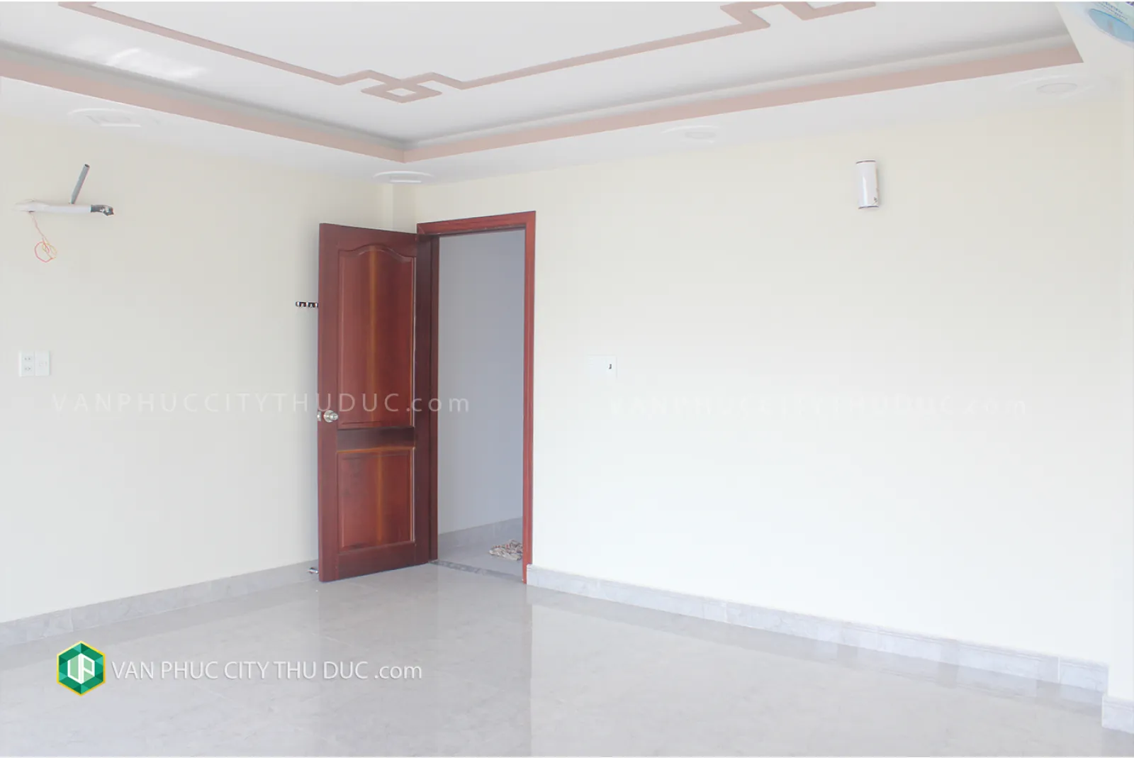 Cho thuê giá rẻ nhà Vạn Phúc City 5x21m mặt tiền đường 14m hướng Bắc