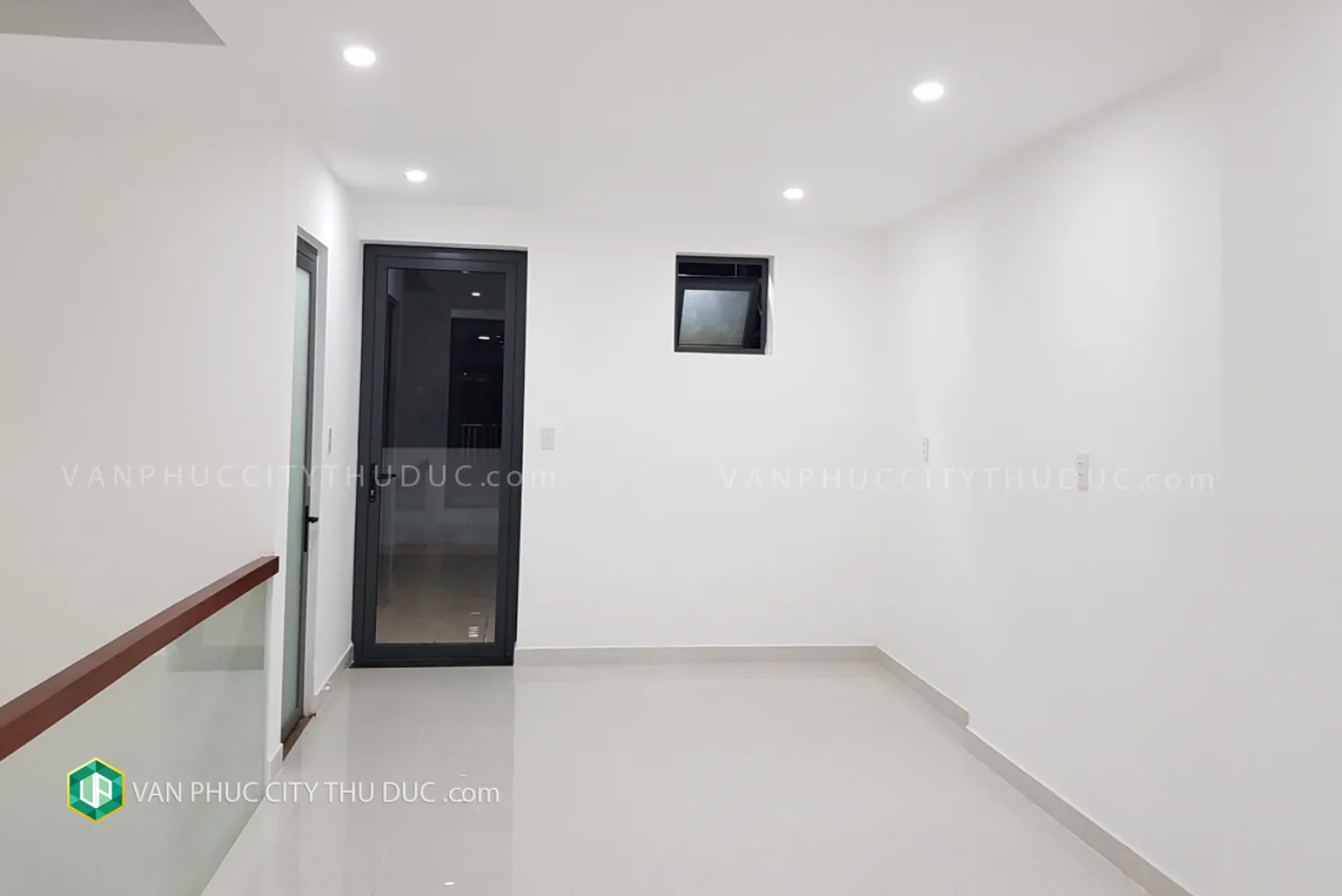 Cho thuê giá rẻ nhà Vạn Phúc City ngay khu sầm uất hướng Bắc 6x20 (120m2)