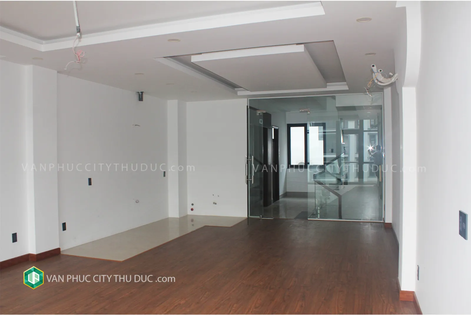 Cho thuê giá rẻ Shophouse Nguyễn Thị Nhung dọc theo trục đường sầm uất hướng Bắc 5x20 (100m2)