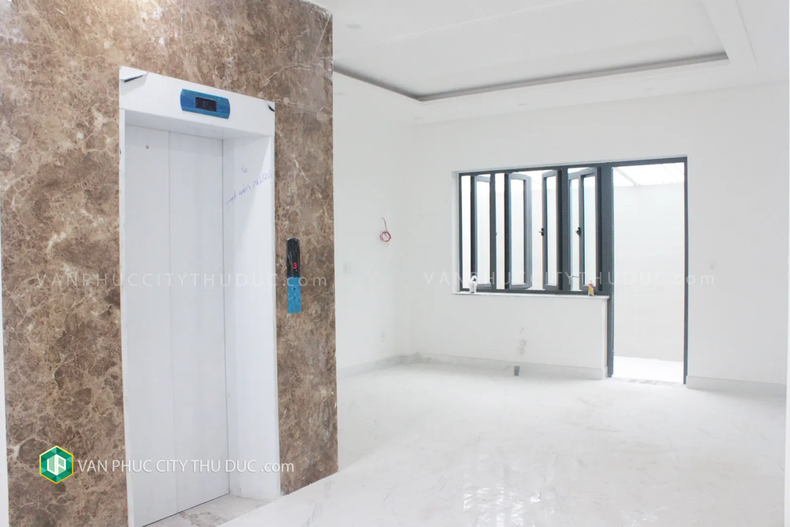 Cho thuê giá rẻ từng tầng làm văn phòng Hầm + 6 lầu (40 m2m2) mặt tiền đường 13m hướng Nam