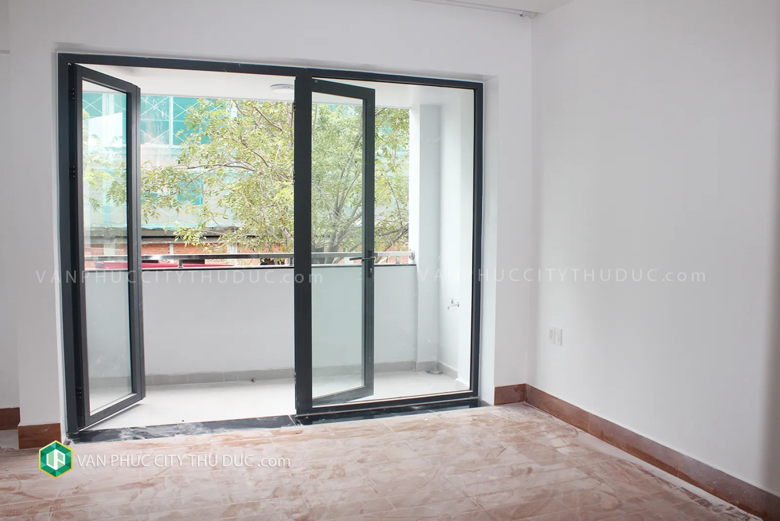 Cho thuê giá rẻ từng tầng làm văn phòng Hầm + 6 lầu (40 m2m2) mặt tiền đường 13m hướng Nam