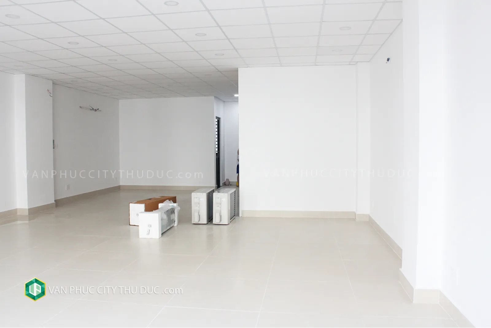 Cho thuê giá rẻ từng tầng làm văn phòng hướng Nam 40 m2m2