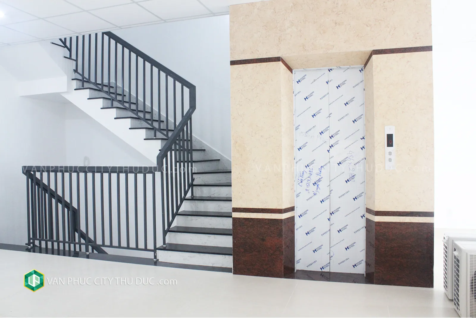 Cho thuê giá rẻ từng tầng làm văn phòng hướng Nam 40 m2m2