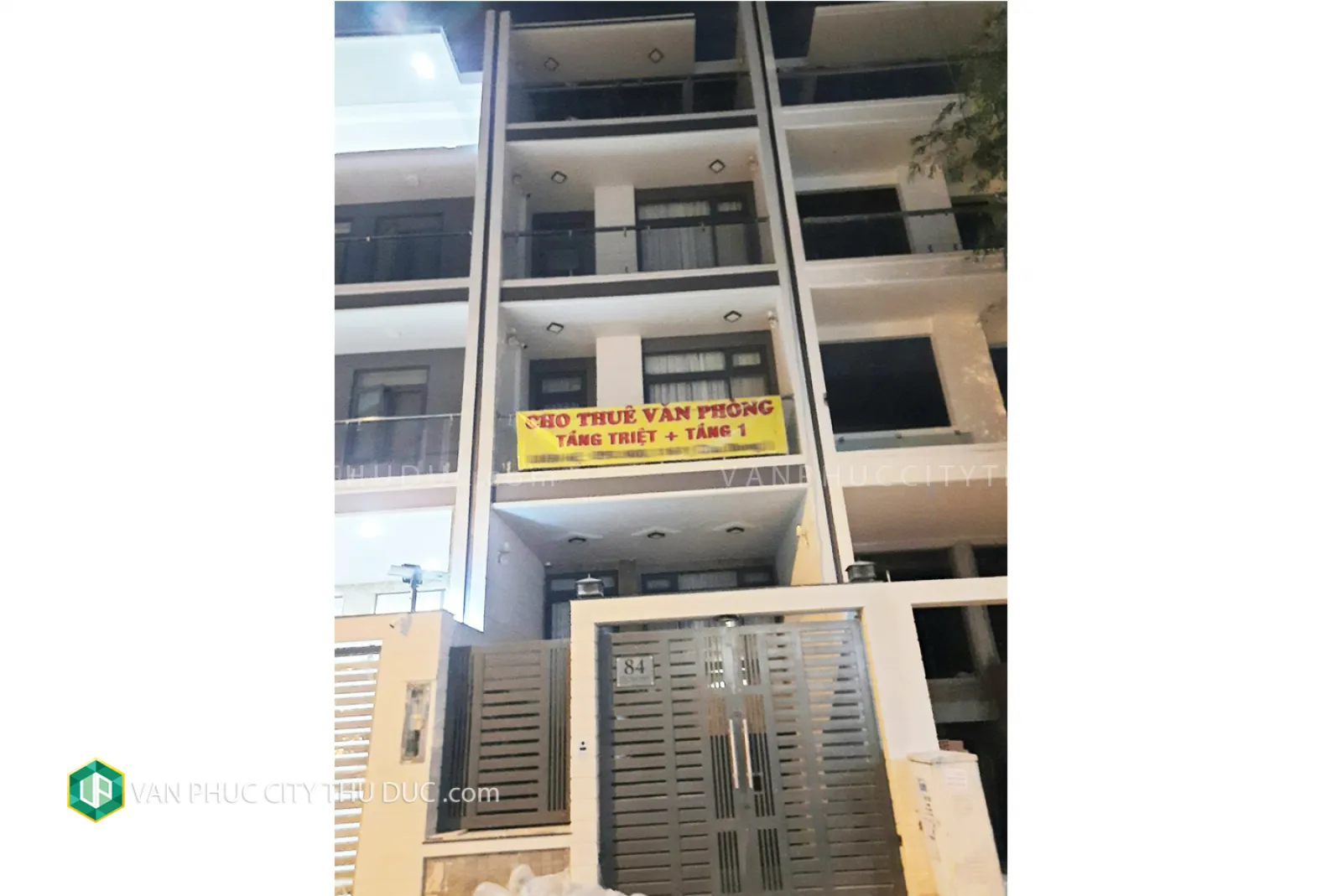 Cho thuê giá rẻ từng tầng làm văn phòng hướng Nam đường rộng 13m