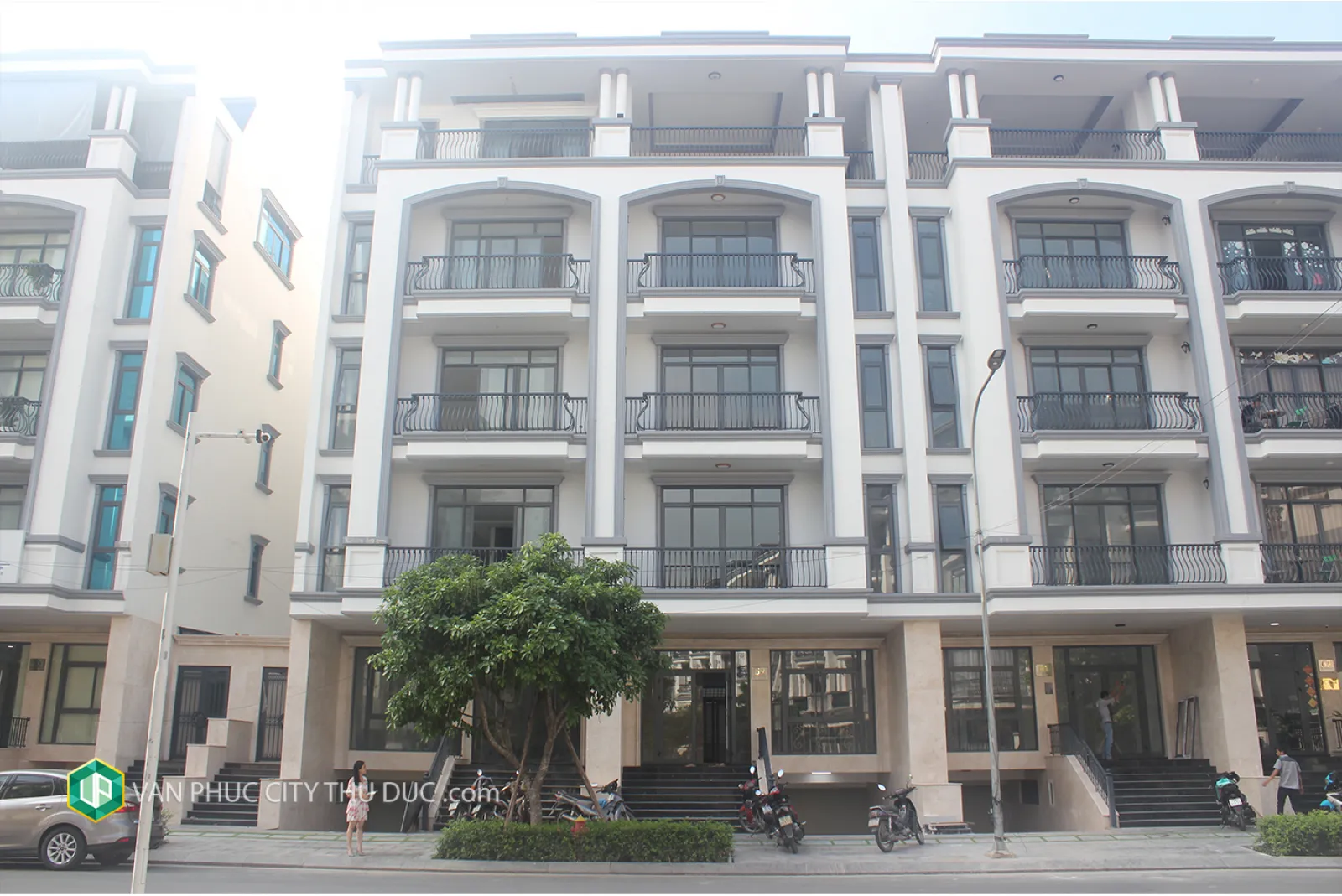 Cho thuê ngay nhà full nội thất 7x22 (154m2) mặt tiền đường 13m hướng Tây