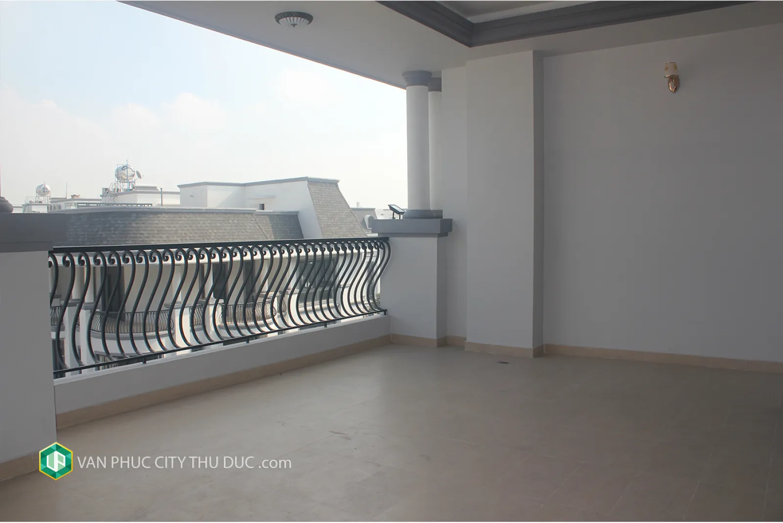 Cho thuê ngay nhà full nội thất 7x22 (154m2) mặt tiền đường 13m hướng Tây