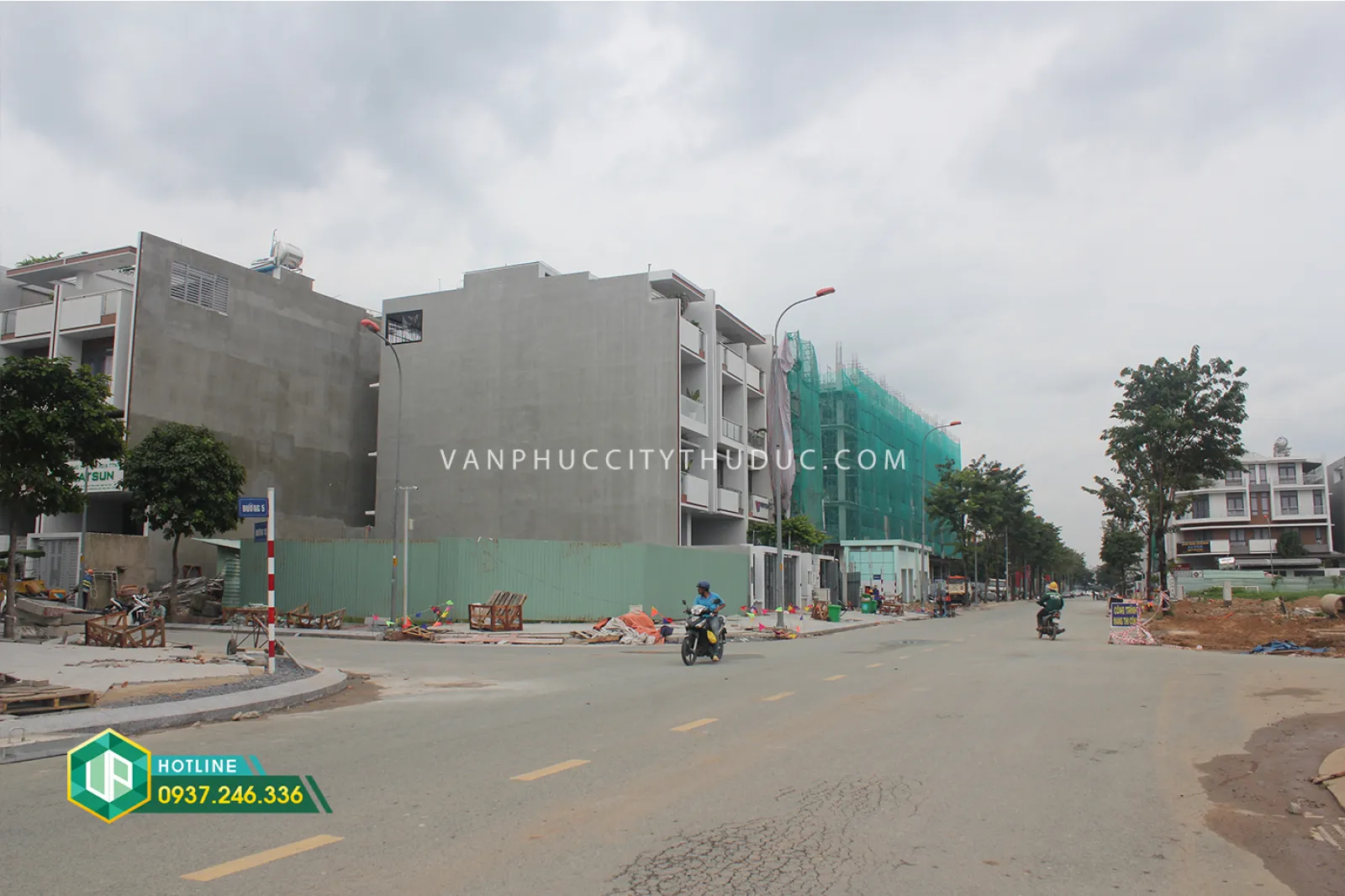 Cho thuê ngay nhà full nội thất Hầm + trệt + 2 lầu + sân thượng 154m2 (7x22m) mặt tiền đường 13m hướng Tây