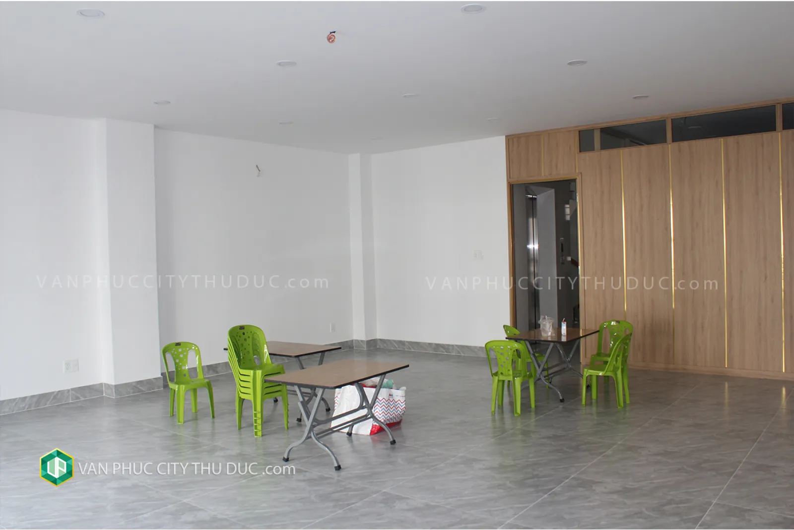 Cho thuê nhà làm văn phòng cạnh trường mẫu giáo Hugo hướng Nam 140m2 (7x20m) 35m