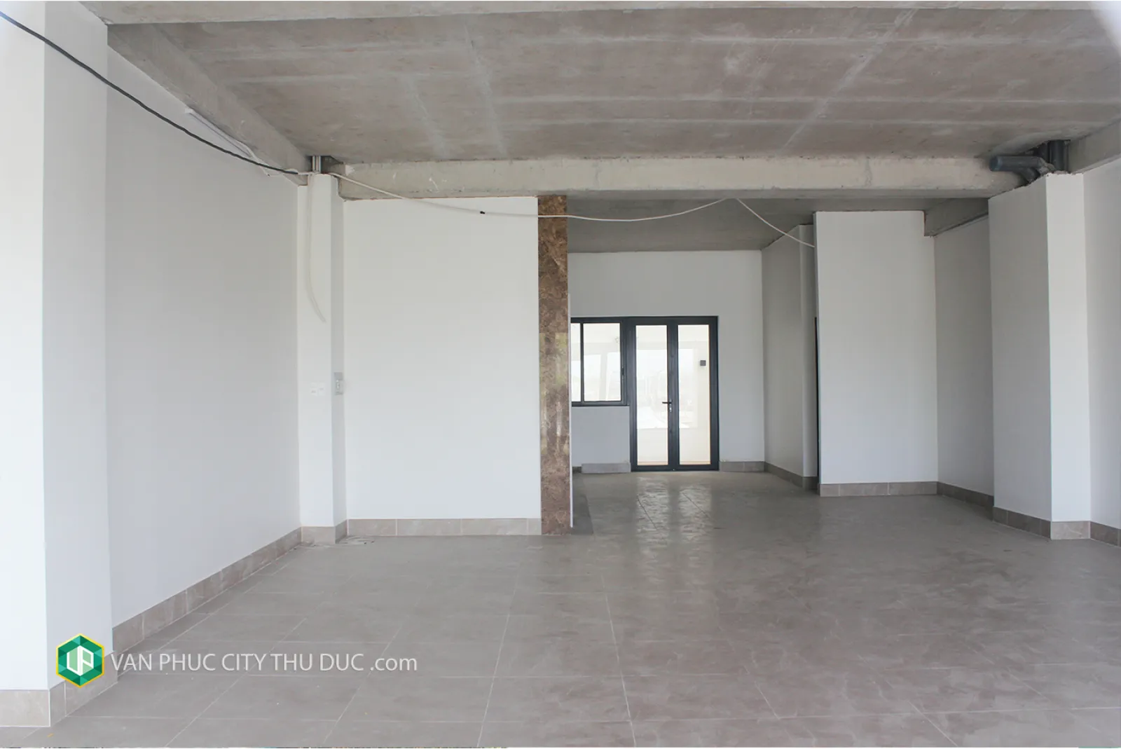 Dư chỗ cho thuê nhà thô Trệt + Lửng + 3 lầu 7x21m 147m2 đường lớn 16m hướng Tây