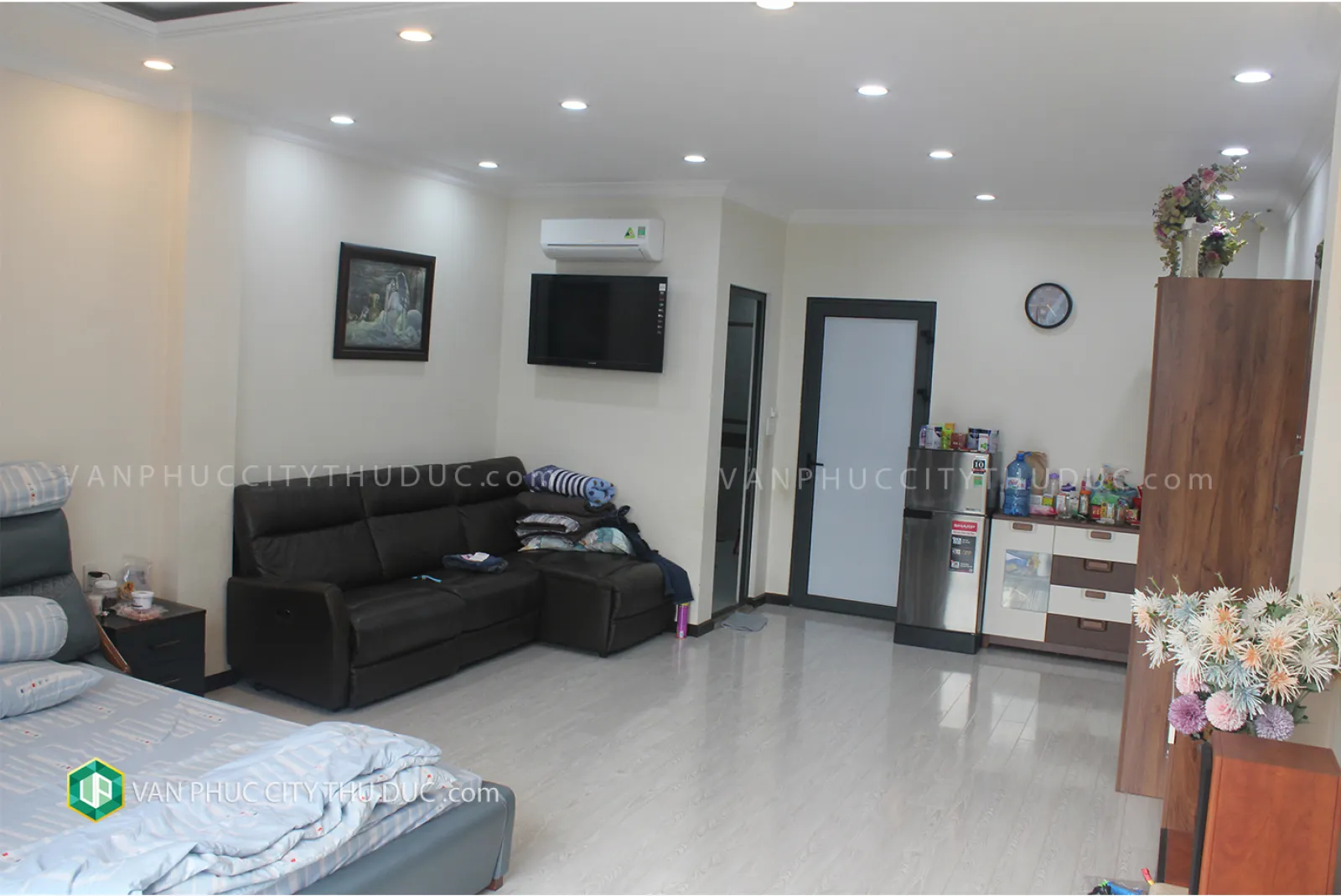 Dư chỗ cho thuê từng sàn riêng biệt Hầm + trệt + 2 lầu + sân thượng (40 m2m2) đường lớn 13m hướng Nam