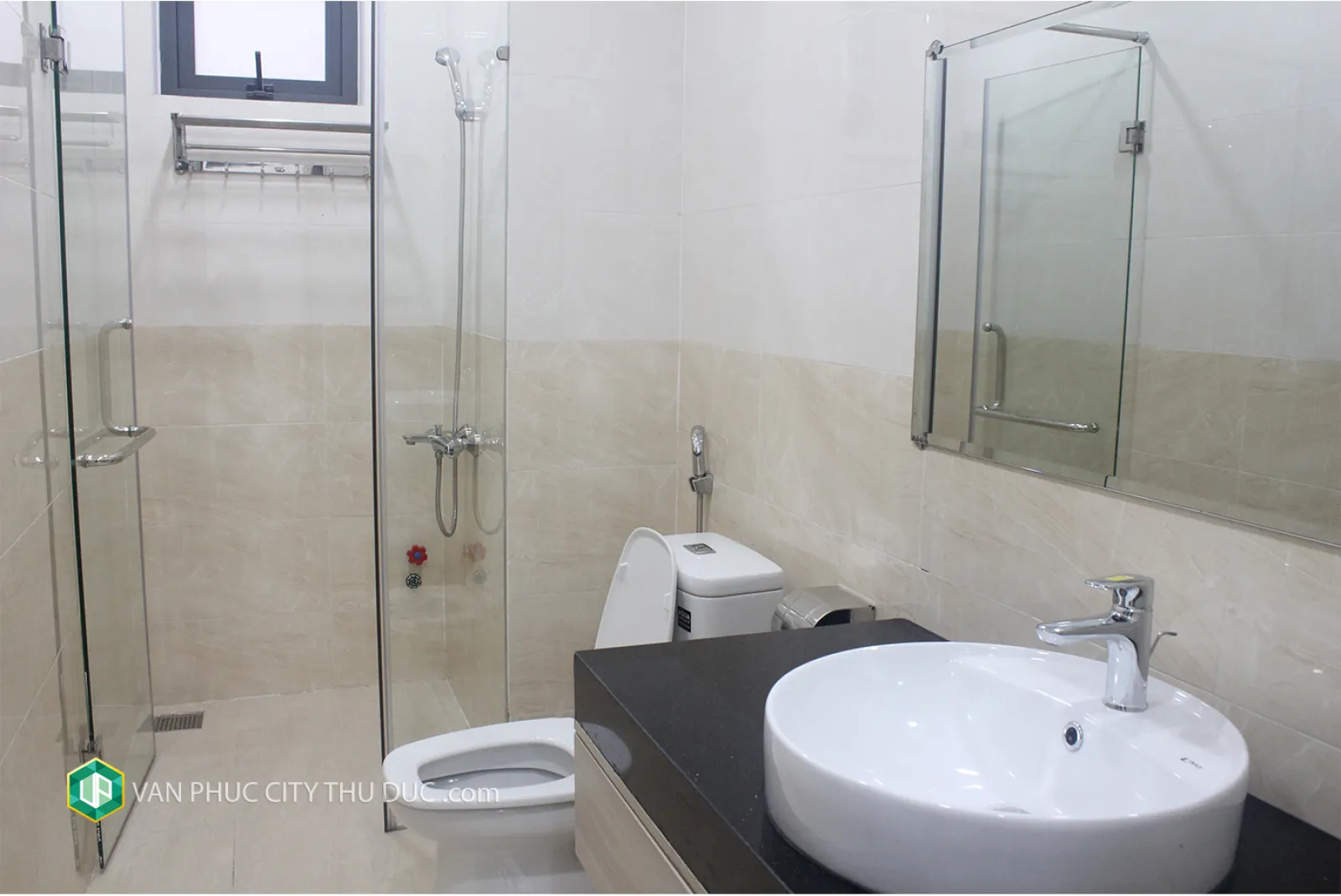 Dư chỗ cho thuê từng sàn riêng biệt hướng Nam 40 m2m2 () 13m