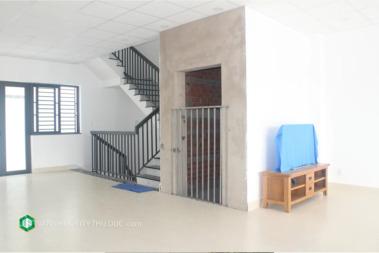 Dư chỗ cho thuê từng sàn riêng biệt hướng Nam