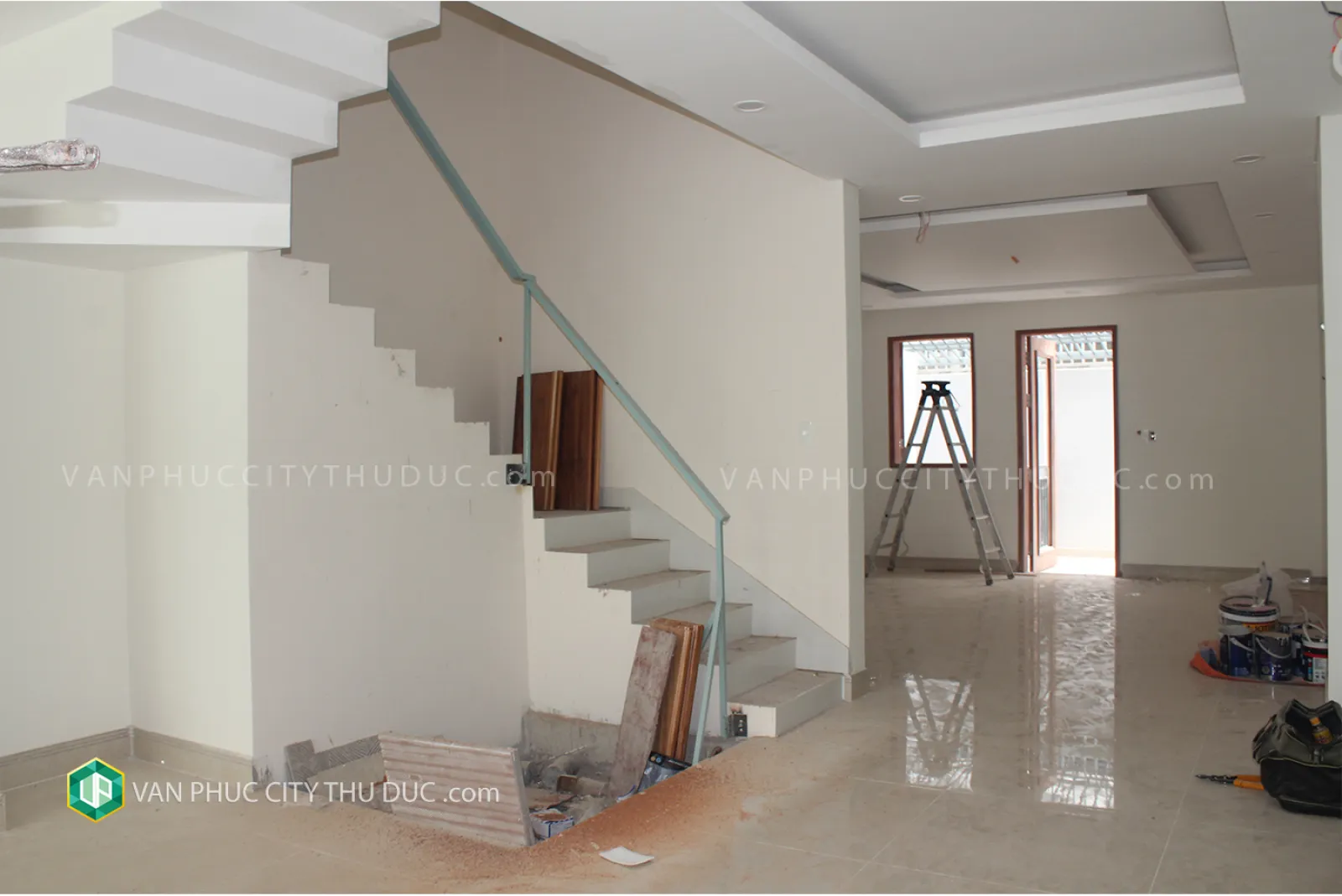 Dư chỗ cho thuê từng tầng riêng biệt kế bên Kênh Sông Trăng 7x19m 13m hướng Tây Bắc