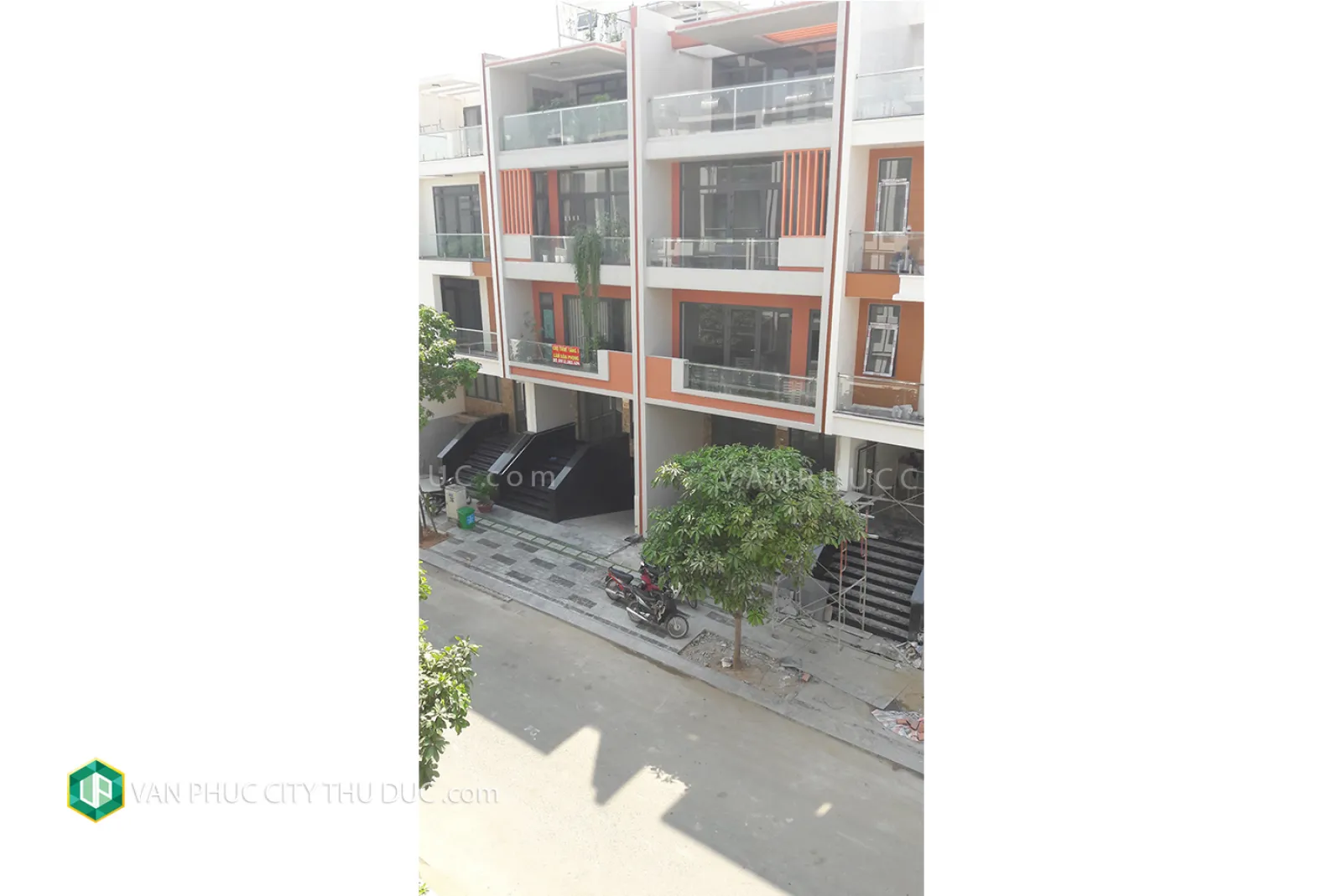 Dư chỗ cho thuê từng tầng riêng biệt kế bên Kênh Sông Trăng hướng Tây Bắc 7x19m 133m2 đường rộng 13m