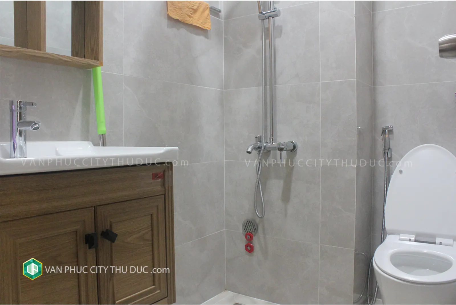 Dư chỗ cho thuê từng tầng riêng biệt kế bên Kênh Sông Trăng hướng Tây Bắc 7x19m