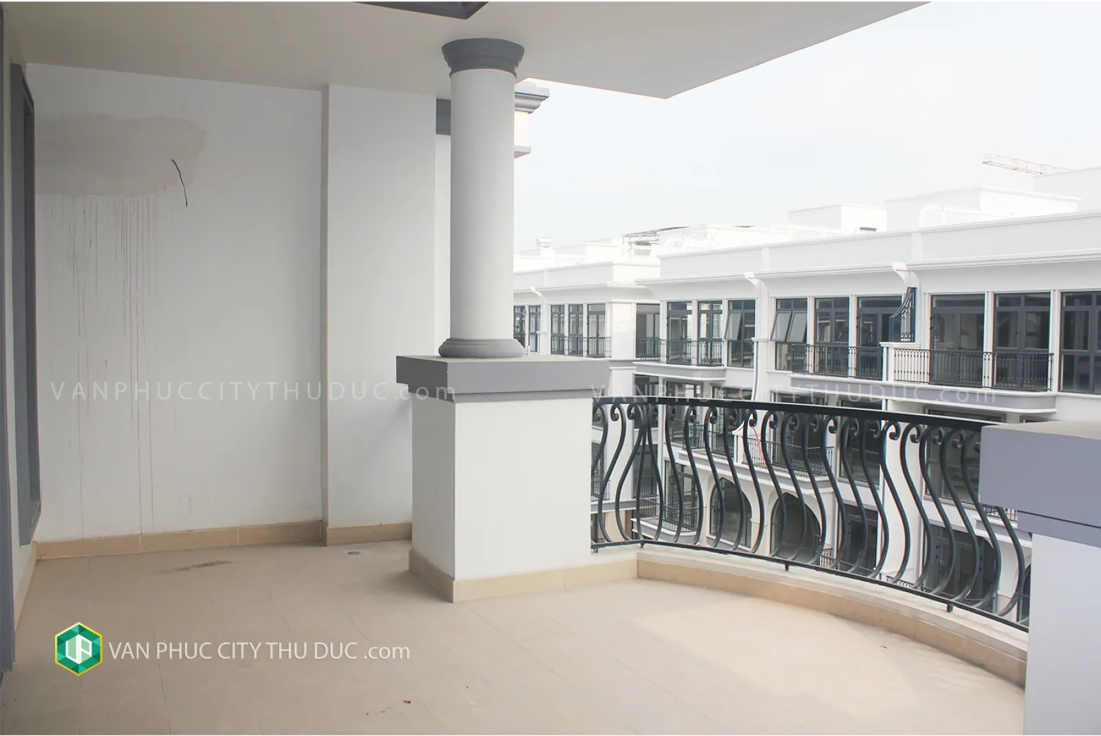 Khách cho thuê nhà phố Vạn Phúc Hầm + 4 lầu 6x17m đường rộng 13m hướng Bắc