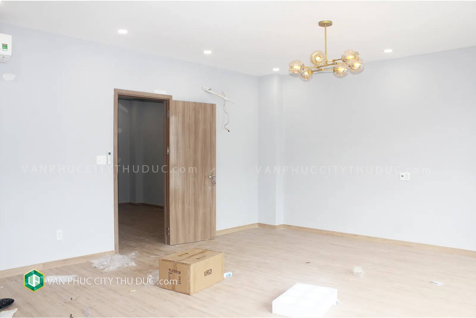 Khách cho thuê nhà phố Vạn Phúc Hầm + 4 lầu 6x17m đường rộng 13m hướng Bắc