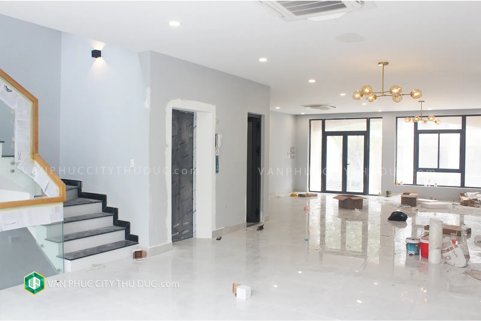 Khách cho thuê nhà phố Vạn Phúc Hầm + 4 lầu 6x17m đường rộng 13m hướng Bắc