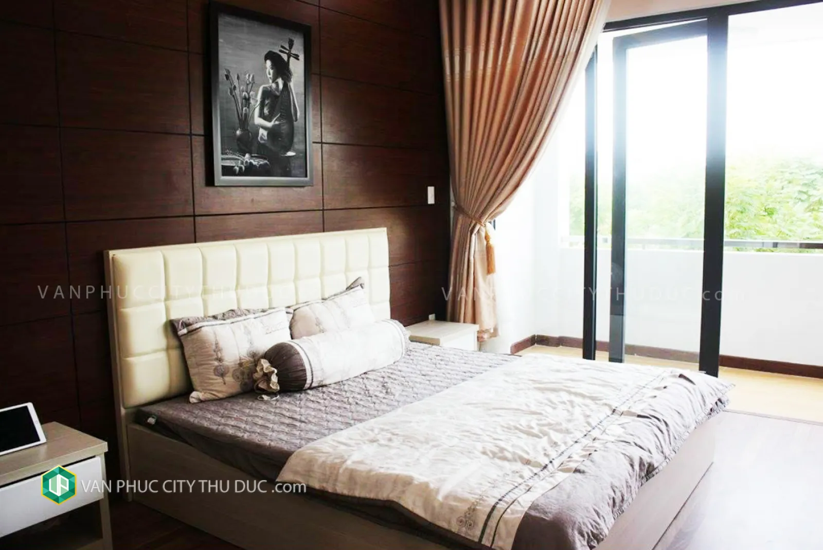 Khách cho thuê nhà phố Vạn Phúc ngay khu hồ bơi hướng Nam 120m2 (6x20m) đường lớn 25m