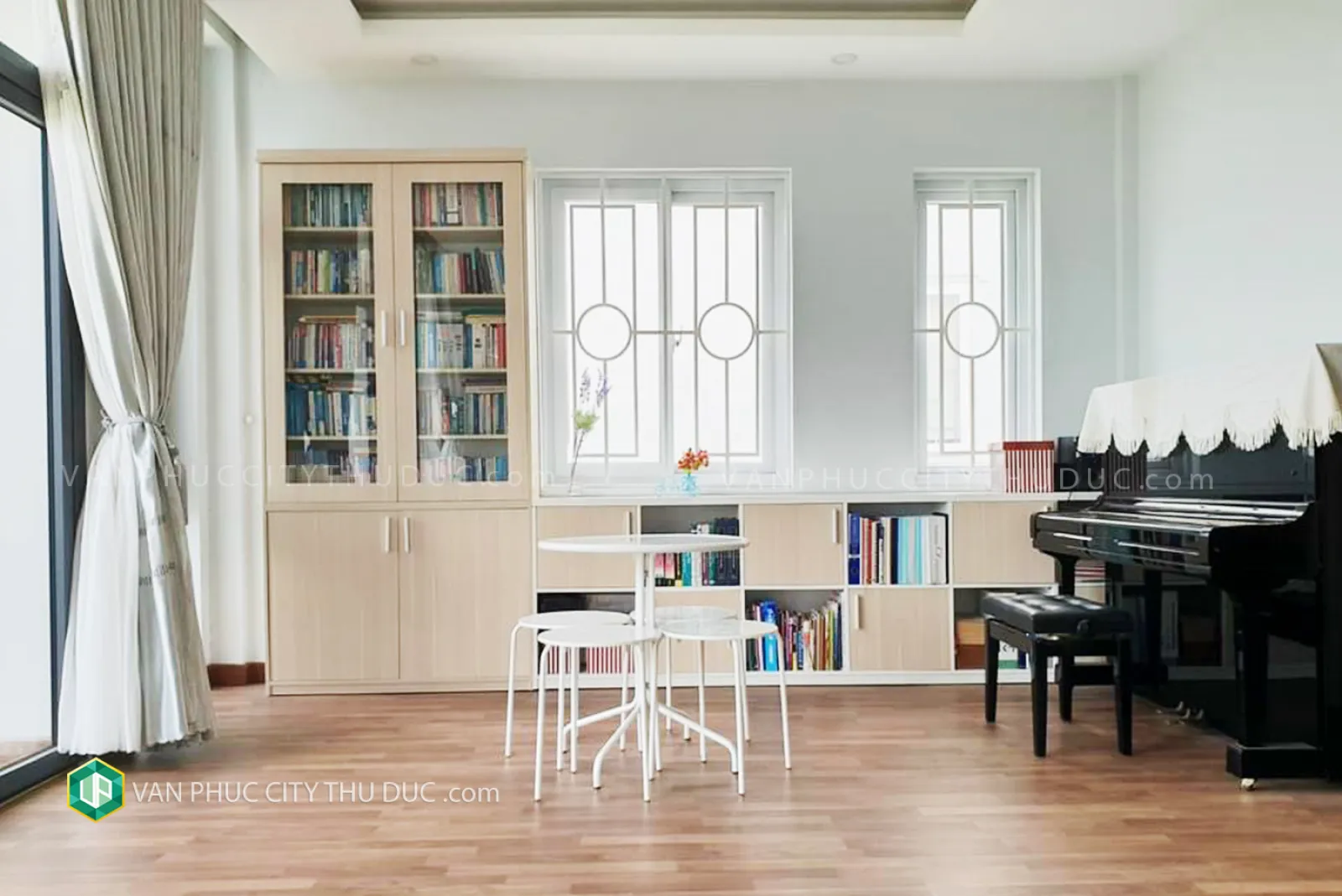 Khách cho thuê nhà phố Vạn Phúc ngay khu hồ bơi hướng Nam 120m2 (6x20m) đường lớn 25m