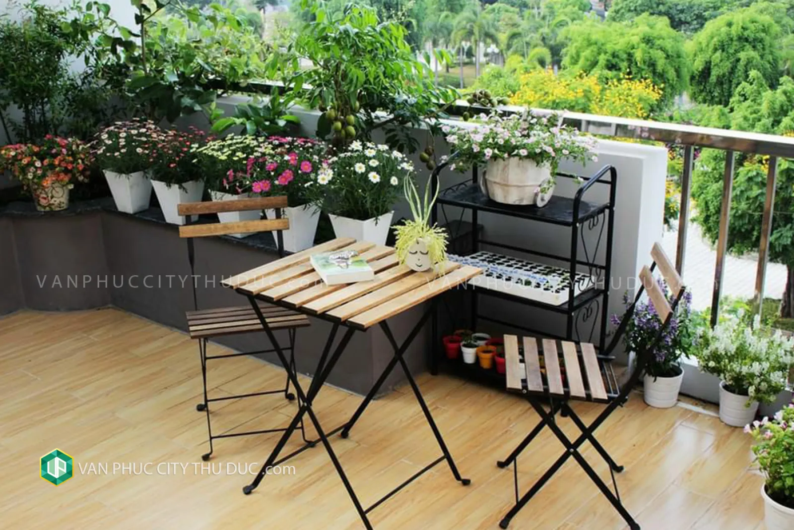 Khách cho thuê nhà phố Vạn Phúc ngay khu hồ bơi hướng Nam 120m2 (6x20m) đường lớn 25m