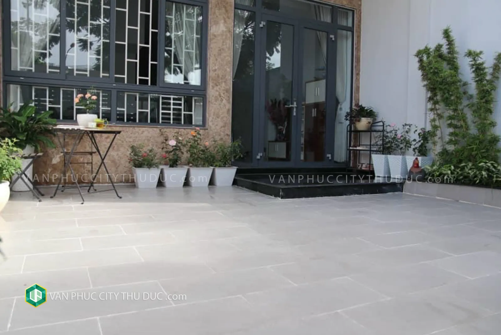 Khách cho thuê nhà phố Vạn Phúc ngay khu hồ bơi hướng Nam 120m2 (6x20m) đường lớn 25m