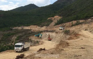 Khánh Hòa: Dân bất an khi dự án đô thị hướng biển Nha Trang nổ mìn...